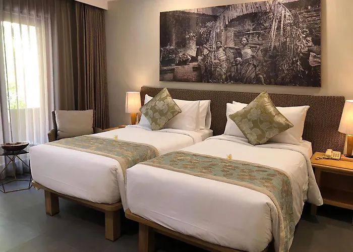 Puri Raja Hotel 4*