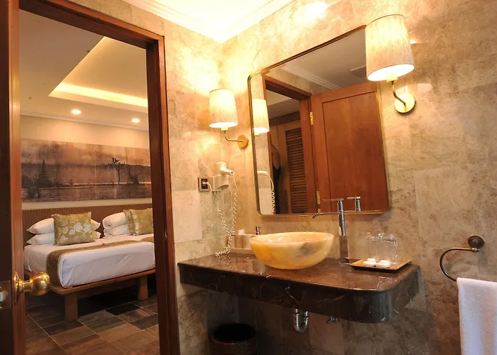 Hotel Puri Raja Legian (Bali)