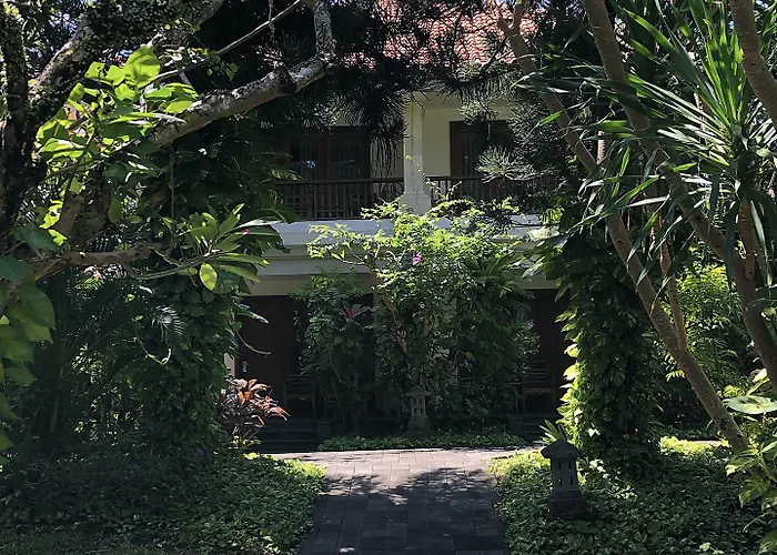 Puri Raja 4* Legian (Bali)