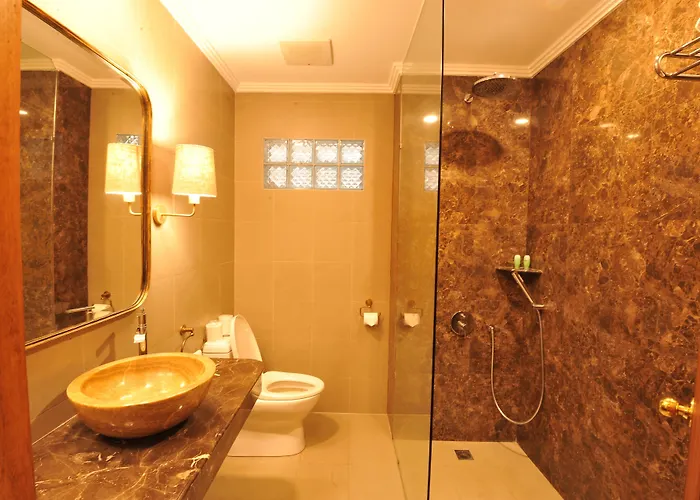 Puri Raja 4* Legian (Bali)