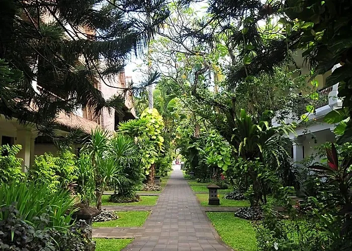 Puri Raja 4* Legian (Bali)